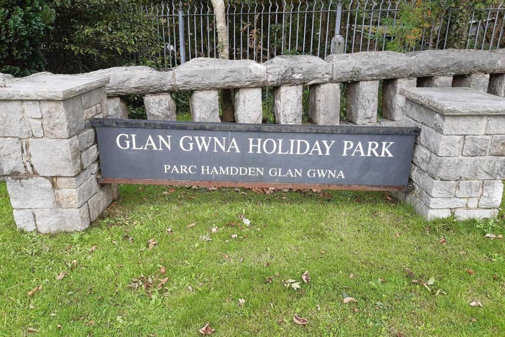 174 Glan Gwna Park Caernarfon Chalet Caeathro