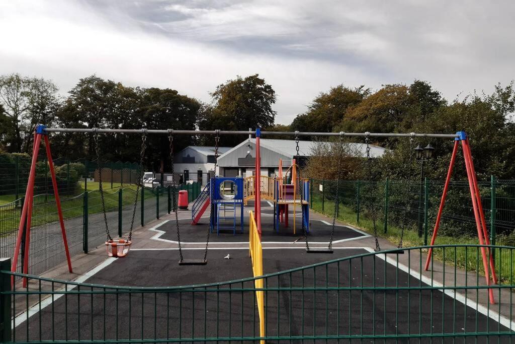 174 Glan Gwna Park Caernarfon *